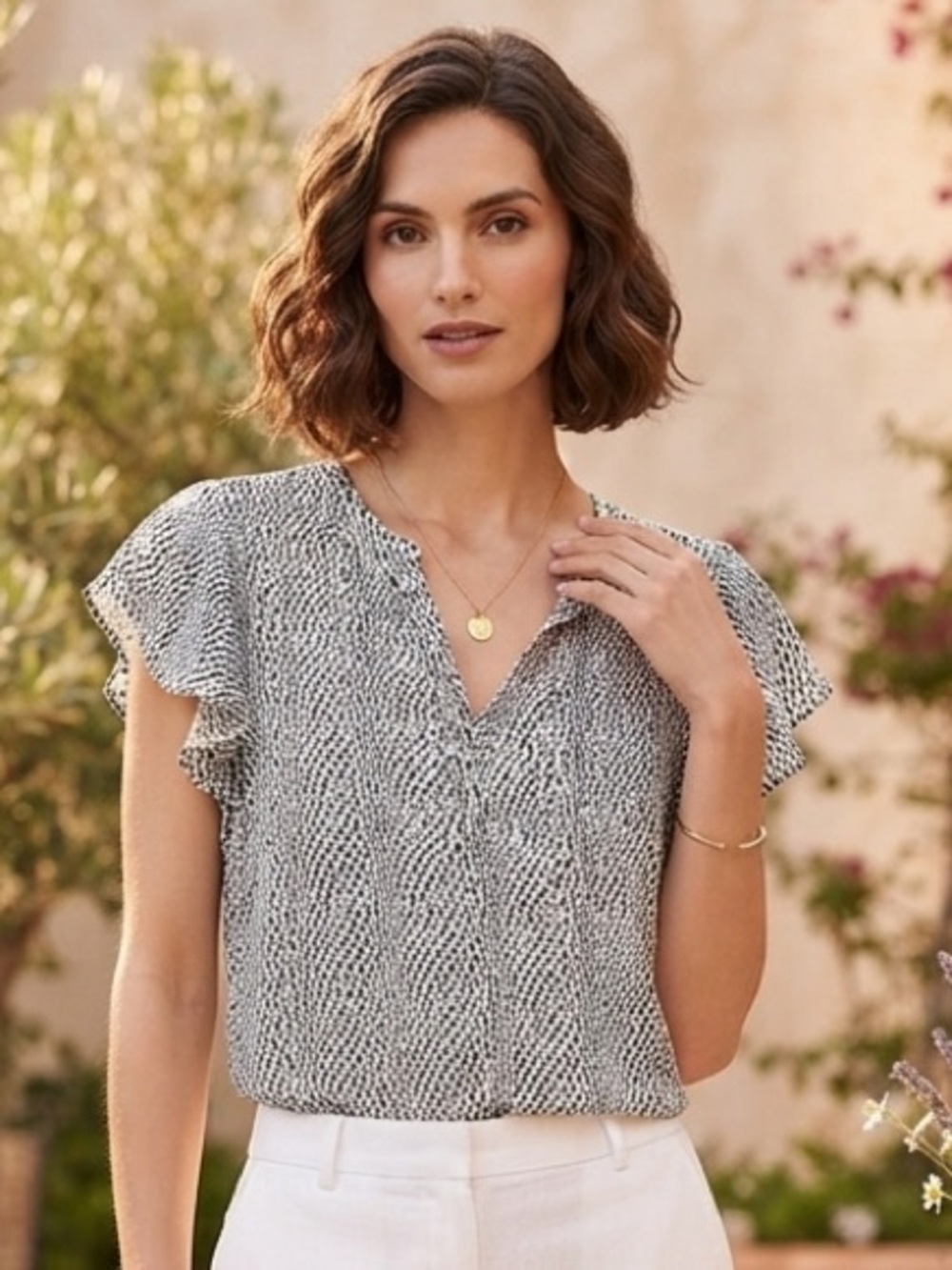 Adrianna Papell Black and White Short-Sleeve V-Neck Blouse